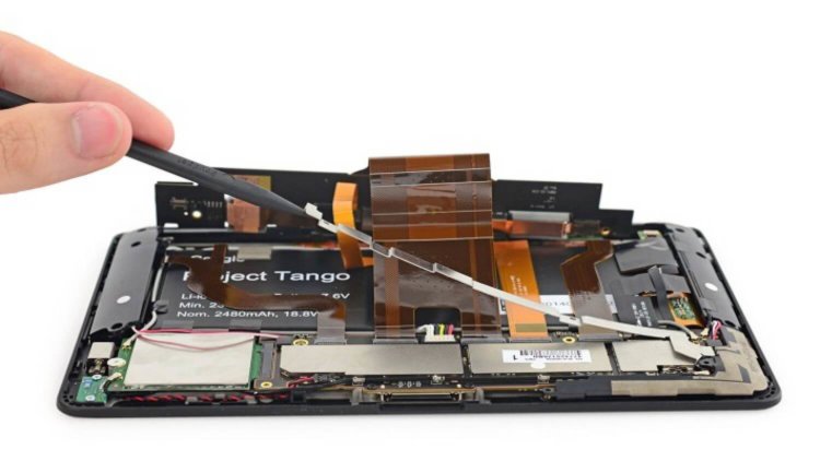 В iFixit заглянули внутрь планшета Google Tango. В iFixit заглянули внутрь планшета Google Tango. Фото.
