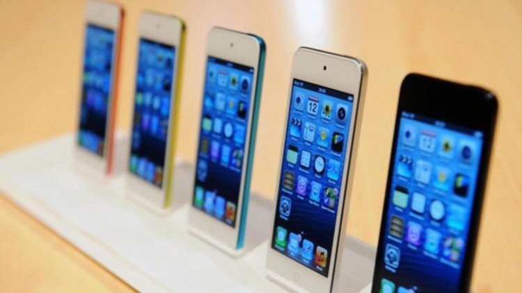 Android — для юных гениев, iPhone — для начинающих. Apple iPhone. Фото.