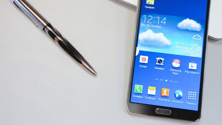 Особенности, в которых нуждается идеальный Galaxy Note 4. Лишний вес. Фото.