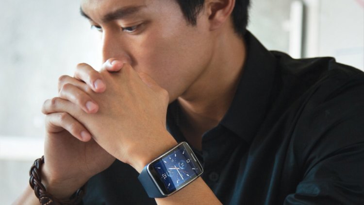 Samsung Gear S — революция в мире умных часов? Фото.