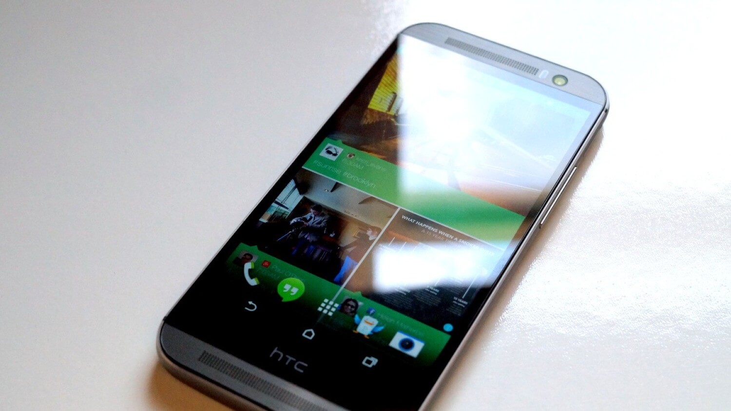 Лучшие смартфоны для любителей селфи. HTC One M8. Фото.