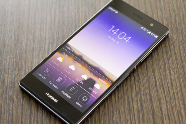 Huawei может выпустить версию Ascend P7 с сапфировым экраном. Фото.