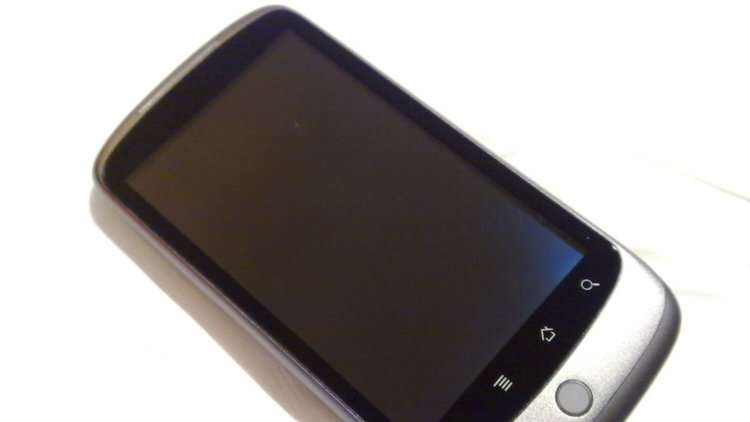 7 смартфонов, которым обязан каждый поклонник Android. Первый фирменный «гуглофон». Фото.