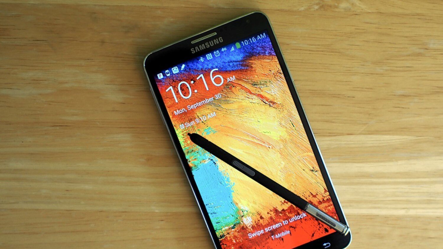 Лучшие смартфоны с восьмиядерными процессорами. Samsung Galaxy Note 3. Фото.