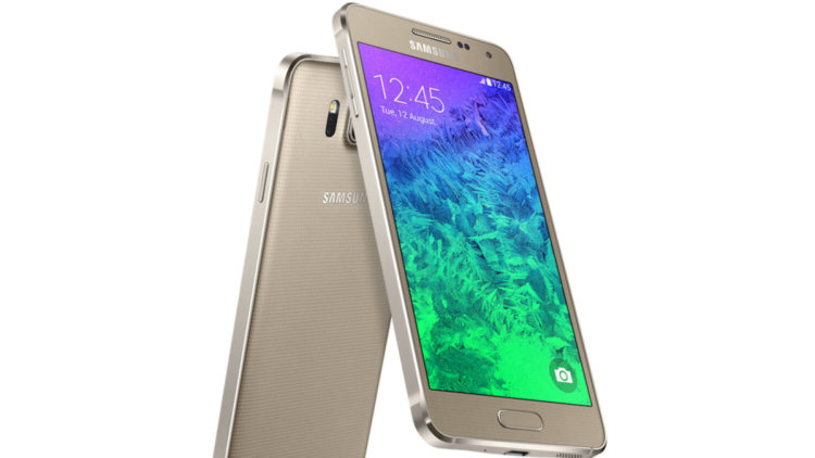 Главные особенности дизайна Galaxy Alpha. Округлые углы. Фото.