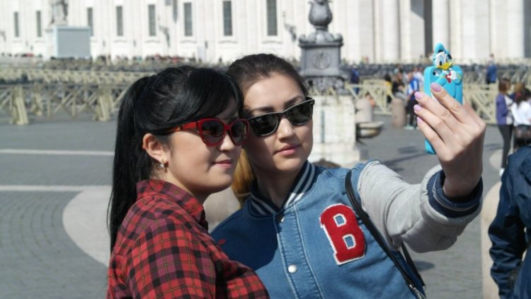 Учимся делать селфи на миллион. Свет играет роль. Фото.