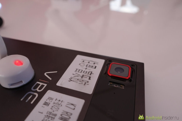 Первый взгляд на Lenovo Vibe Z2 Pro: диагонали все растут…. Фото.