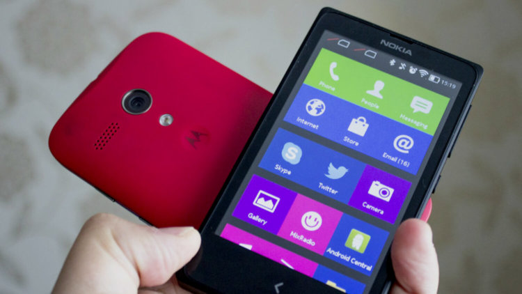 Дешевые смартфоны: Motorola обошла Nokia. Дешевые смартфоны: Motorola обошла Nokia. Фото.