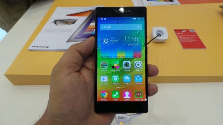 Lenovo Vibe Z2. Будущие владельцы Motorola удивляют флагманским смартфоном. Фото.