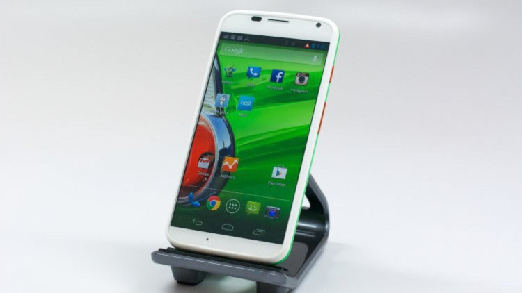 Moto X 2014 и 2013 годов. Нужен ли новый тем, у кого уже есть прошлогодний? Цена. Фото.