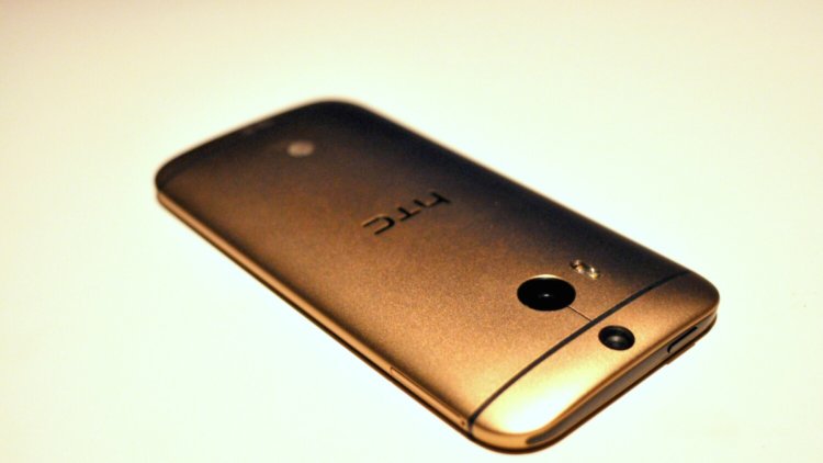 Сколько золота находится внутри вашего смартфона? Фото.