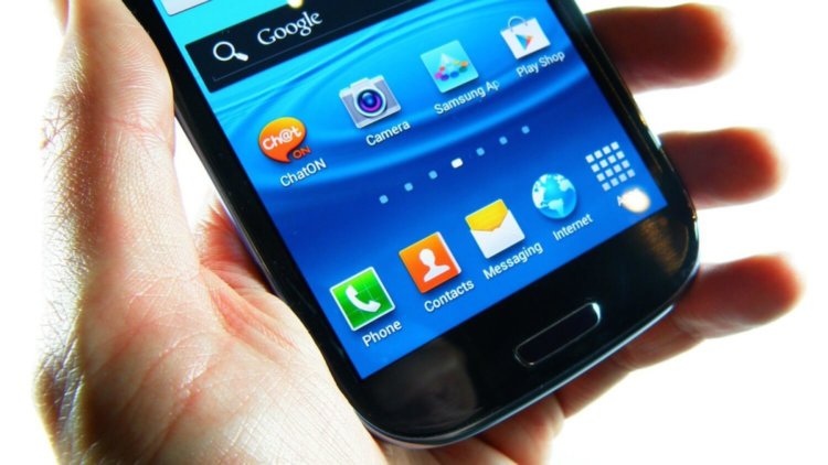 5 бывших флагманов, которыми по-прежнему не стыдно пользоваться. Samsung Galaxy S3. 5 бывших флагманов, которыми по-прежнему не стыдно пользоваться. Samsung Galaxy S3. Фото.