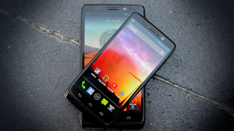 Motorola Droid Turbo «показался» в бенчмарке. Фото.