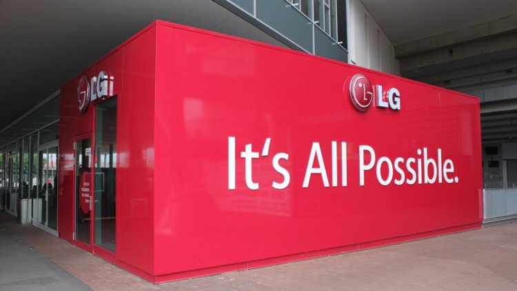 LG выпустит смартфон-«раскладушку». LG выпустит смартфон-«раскладушку». Фото.