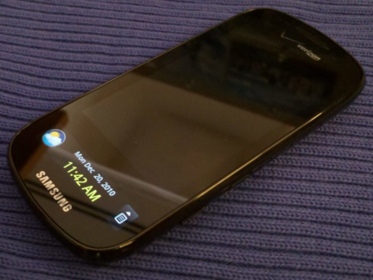 Оказывается, Note Edge не первый смартфон Samsung с вспомогательным экраном. Фото.