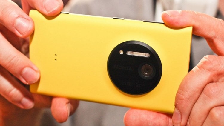 Топ смартфонов с самыми необычными камерами. Nokia Lumia 1020. Фото.