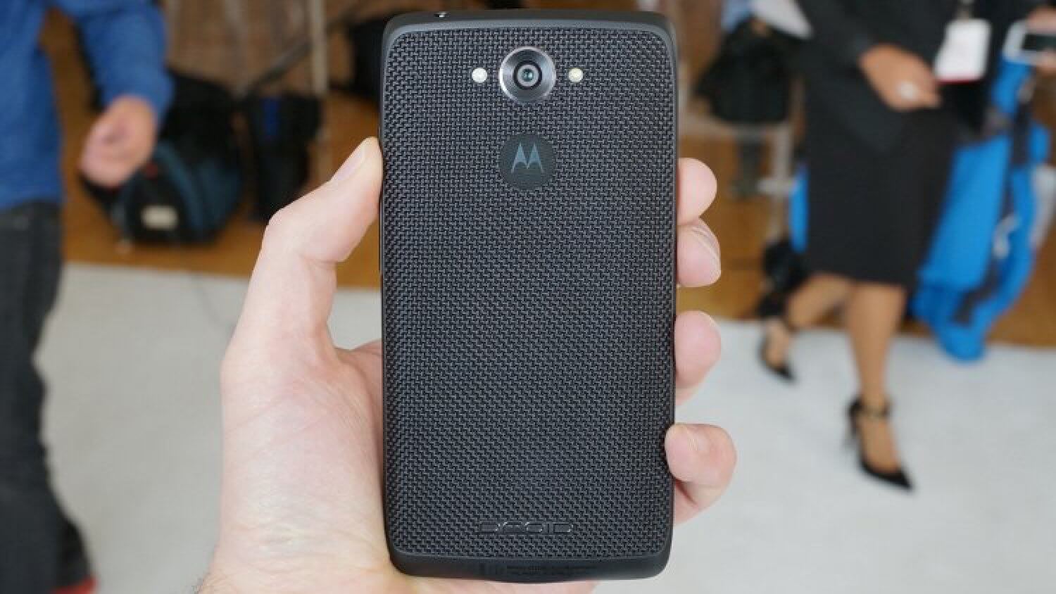 Аккумулятор Motorola DROID Turbo выдержит двое суток без перезарядки. Фото.