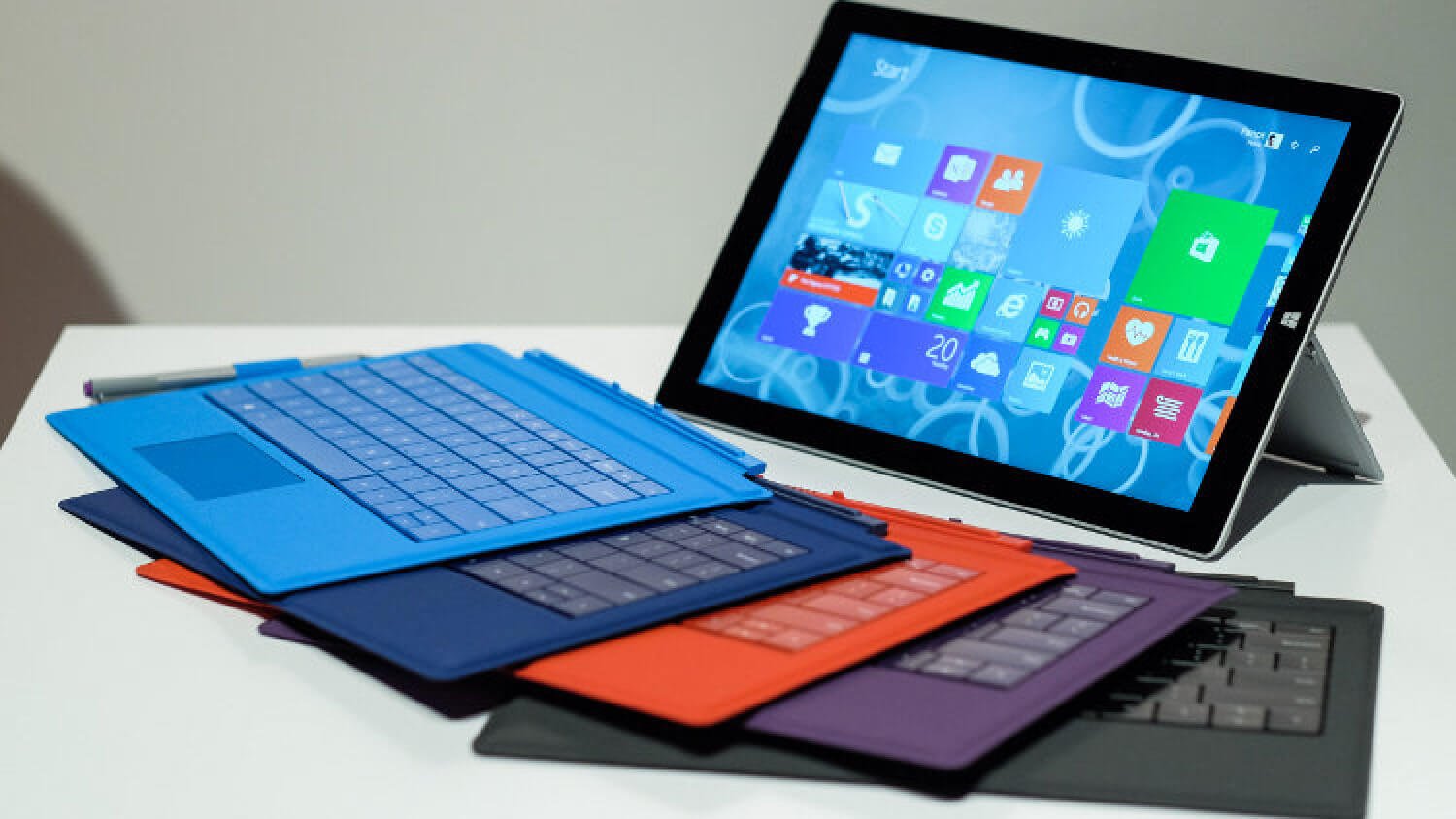 Nexus 9 или Surface Pro 3? Android или Windows станет платформой планшетов будущего? Фото.