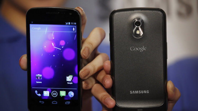 История Android. Часть 4: трансформация. Samsung Galaxy Nexus. Фото.