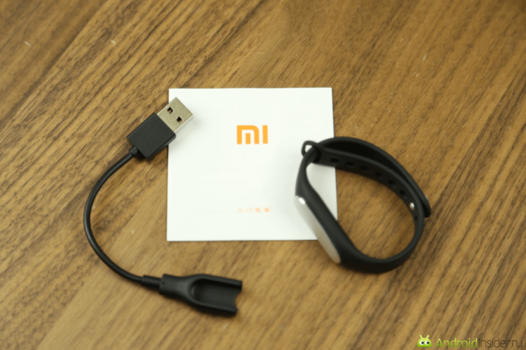 Xiaomi Mi Band: доступный фитнес-трекер. Фото.