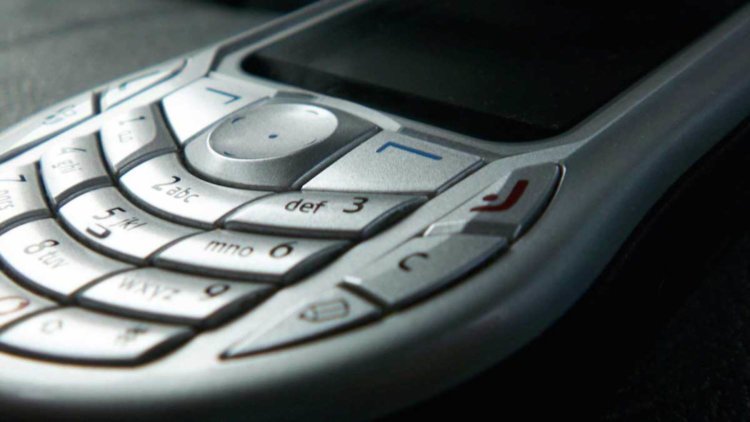 Nokia нанимает инженеров, чтобы вернуться на мобильный рынок. Nokia нанимает инженеров, чтобы вернуться на мобильный рынок. Фото.