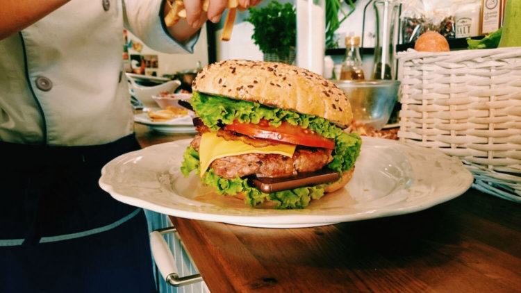 Готовим бургер из Sony Xperia Z3. Фото.