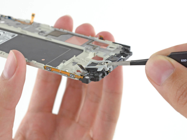 Что внутри Samsung Galaxy Alpha? Что внутри Samsung Galaxy Alpha? Фото.