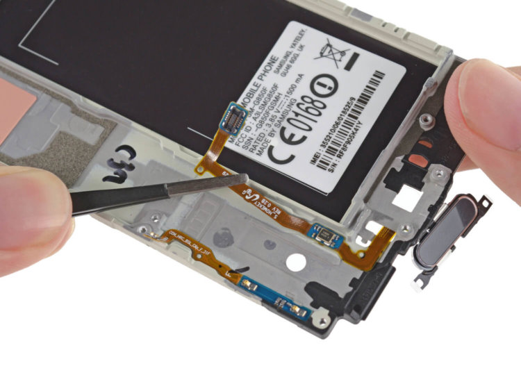 Что внутри Samsung Galaxy Alpha? Что внутри Samsung Galaxy Alpha? Фото.