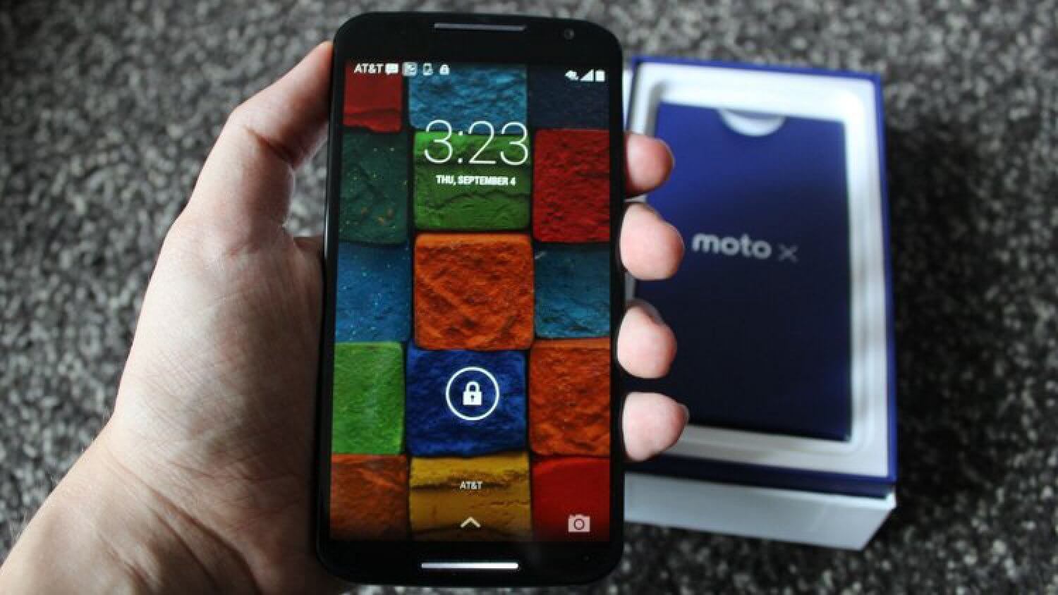 Note Edge или Moto X 2014? Android-флагманы года соревнуются. Фото.