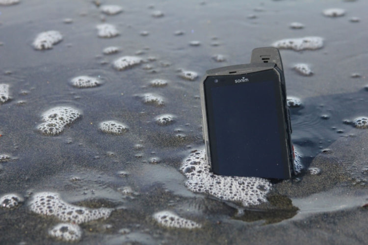 Sonim XP7 Extreme — самый неубиваемый Android-смартфон. Sonim XP7 Extreme — самый неубиваемый Android-смартфон. Фото.