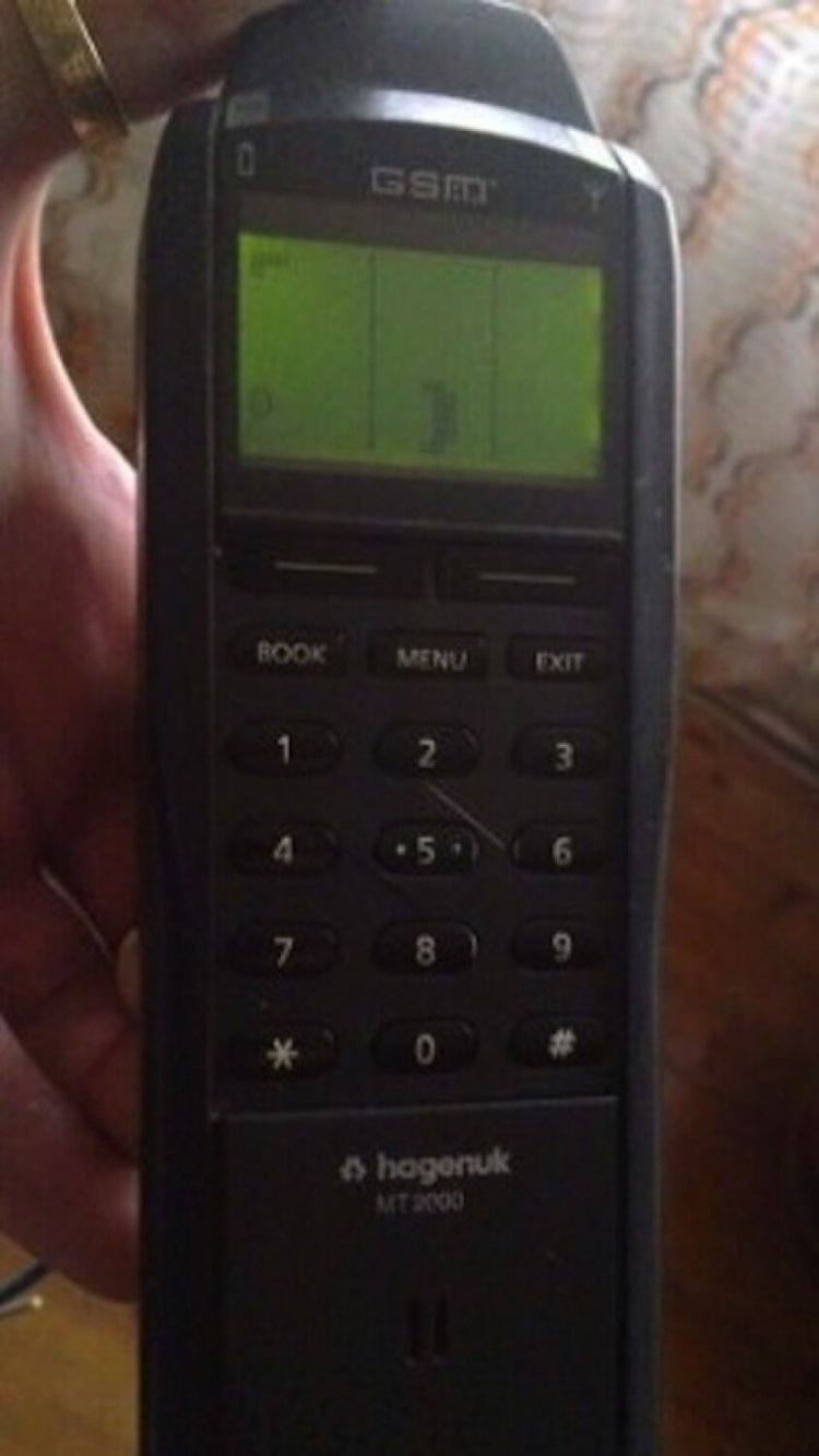 Какой телефон был родоначальником мобильных игр? Какой телефон был родоначальником мобильных игр? Фото.