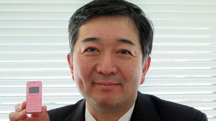 Телефоны для муравьёв: рейтинг наиболее компактных устройств. Фото.