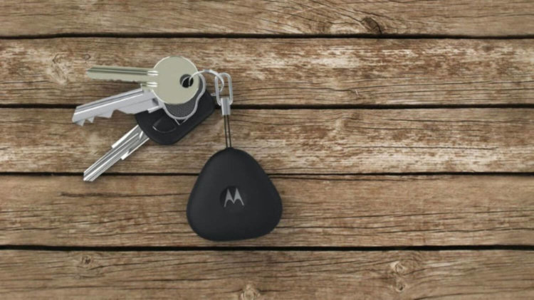 Motorola Keylink — самое время купить этот брелок. Motorola Keylink — самое время купить этот брелок. Фото.