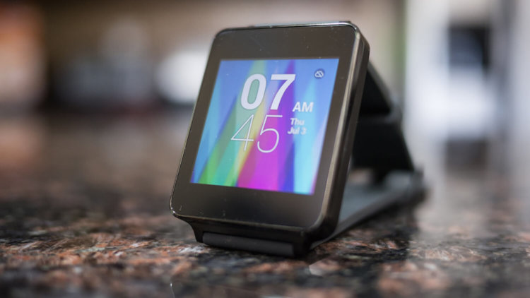Что подарить друзьям на Новый год? LG G Watch. Фото.