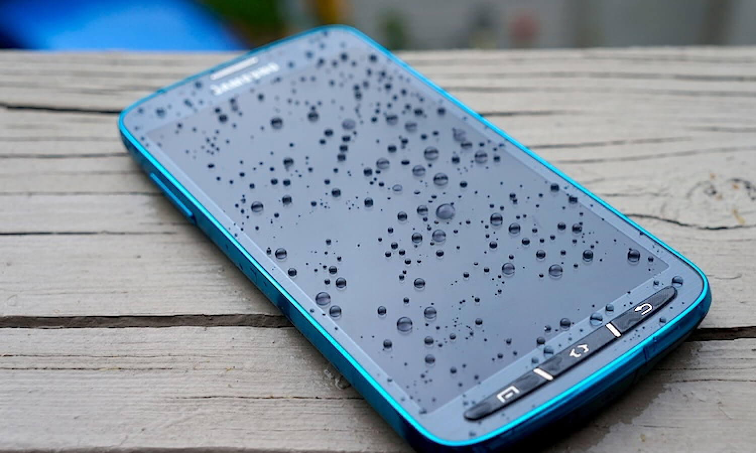 TekDry — сервис, способный высушить ваш смартфон после попадания в воду. Фото.