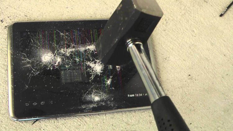 Какой планшет самый «живучий»? Фото.