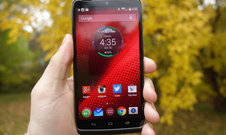 Линейка устройств какой компании в 2014 году стала лучшей? Motorola. Фото.