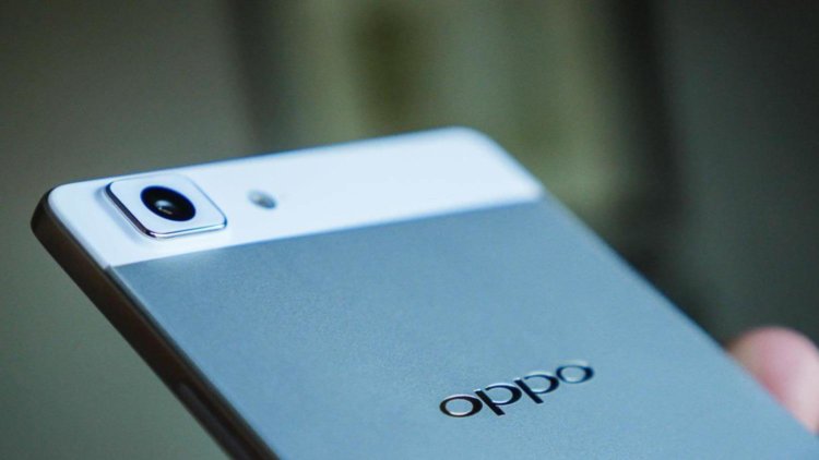 Oppo R5 разочаровал любителей синтетических тестов. Oppo R5 разочаровал любителей синтетических тестов. Фото.