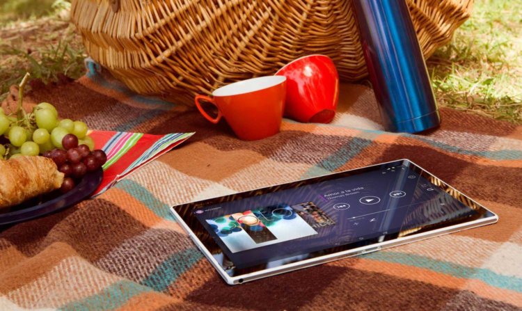 2015 год станет годом больших планшетов, Sony участвует в гонке. Фото.