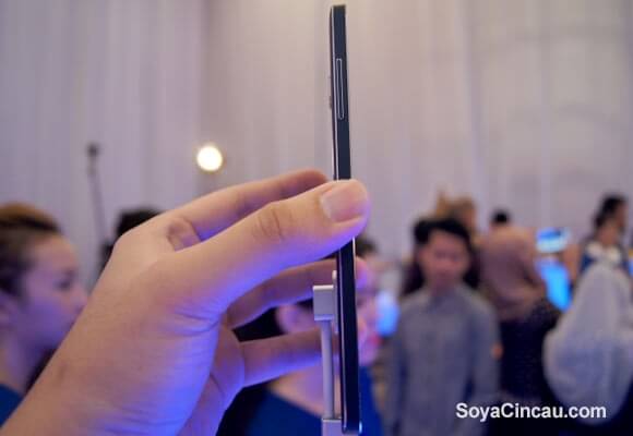 Samsung показала Galaxy A7: самый тонкий смартфон в истории компании. Фото.