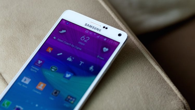 Семь причин в пользу фаблетов по мнению Samsung. Просмотр фильмов. Фото.