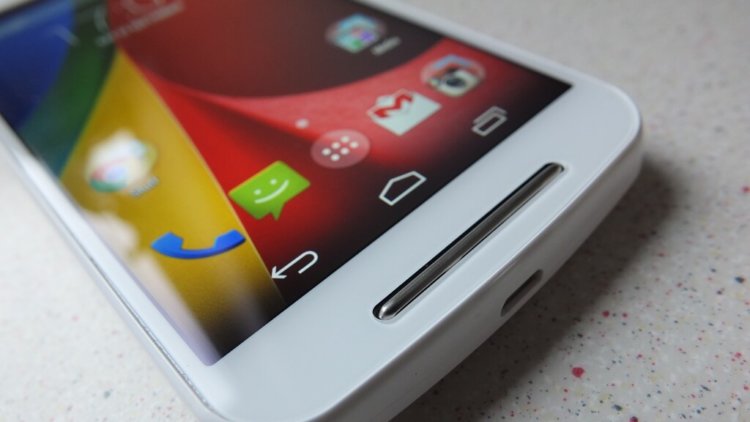 Кто здесь? Смартфоны с худшей цветопередачей. Motorola Moto G (2014). Фото.