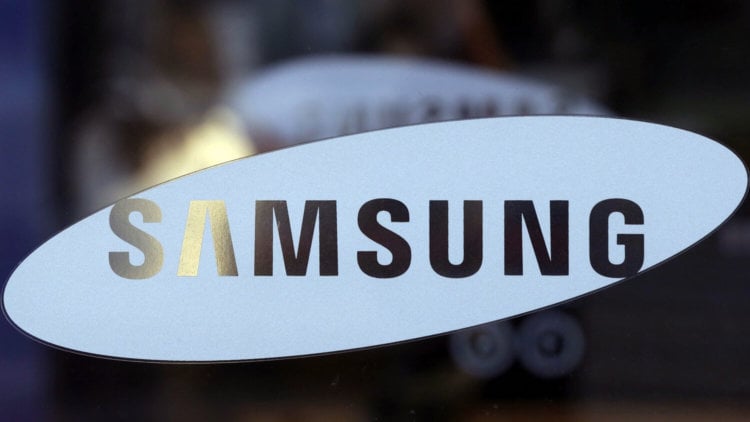 Samsung показала Galaxy A7: самый тонкий смартфон в истории компании. Фото.