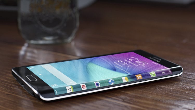 Samsung Galaxy S6 Edge (SM-G925) оснастят двумя искривленными гранями экрана. Фото.