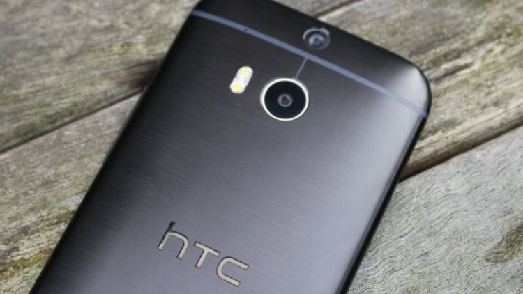 HTC проболталась о своём флагмане. Фото.