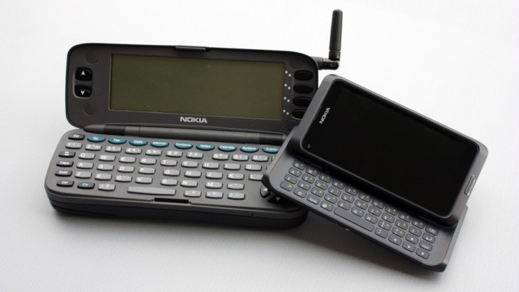 Сколько бы стоили культовые телефоны прошлого сегодня? Nokia 9000 Communicator. Фото.