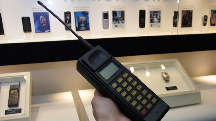Как LTE в телефоны пришёл: история коммуникационных технологий от Samsung. Фото.