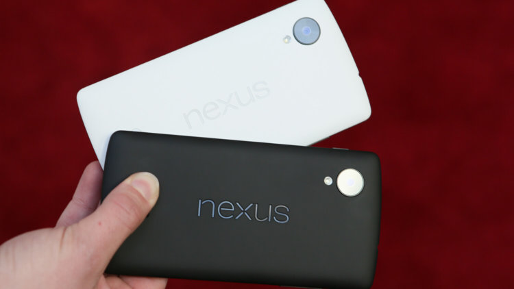 Топ старых флагманов, которые всё еще могут дать жару! Nexus 5. Фото.
