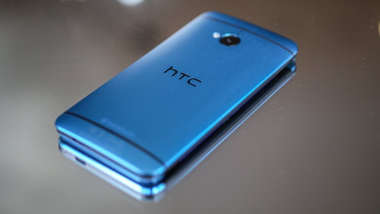 Похоже, HTC готовит что-то интересное. Фото.