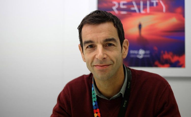 Главный дизайнер HTC о политике компании и дизайне One M9. Фото.